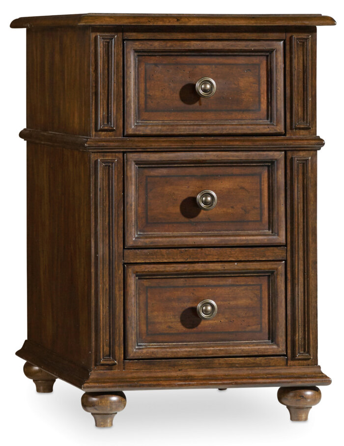 Leesburg Leesburg Chairside Chest