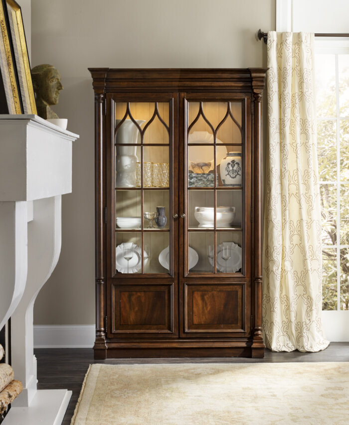 Leesburg Leesburg Display Cabinet - Image 2